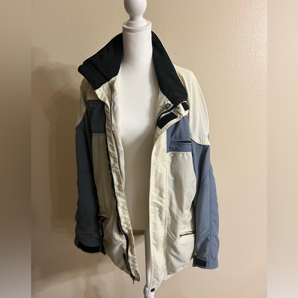 Burton women’s small snowboarding jacket